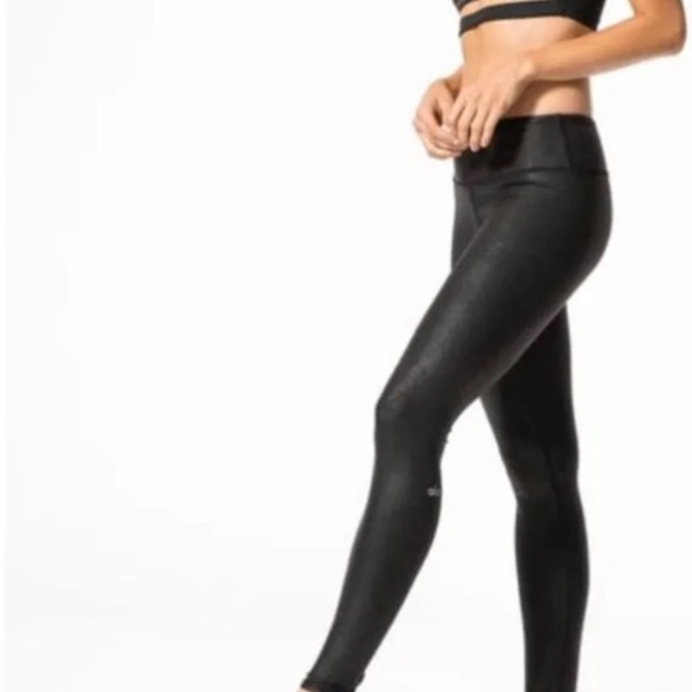 ALO Black High-Waisted Leggings